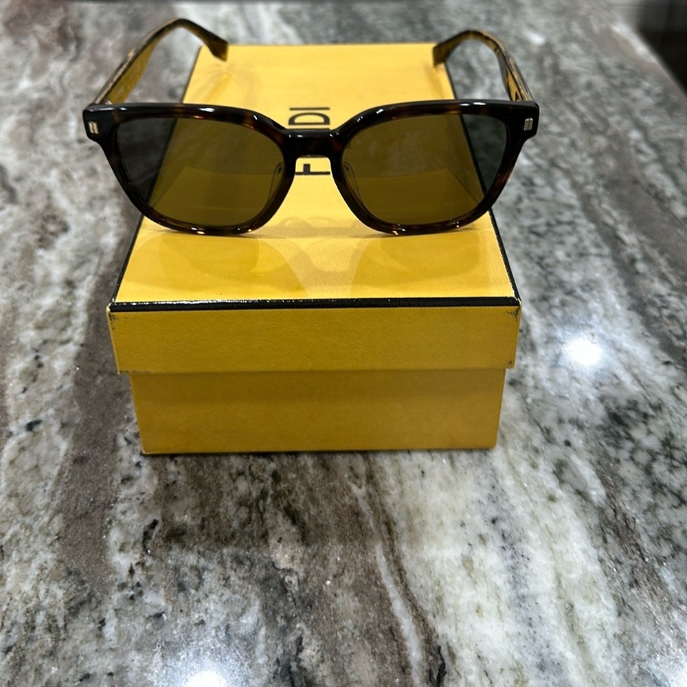 Fendi Shades